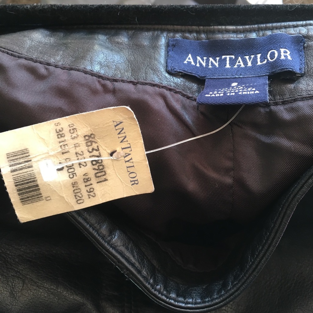 NWT NEVER WORN,  JUST BEEN  IN CLOSET.